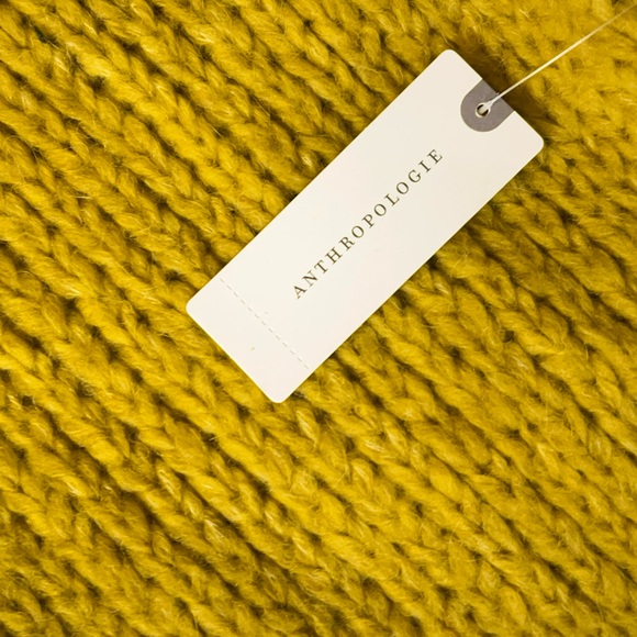 NWT ANTHRO Pilcro Cropped Chunky Knit Sweater (M) - Picture 4 of 4